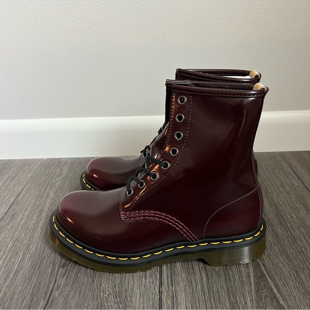 Dr martens 1460 vegan cherry